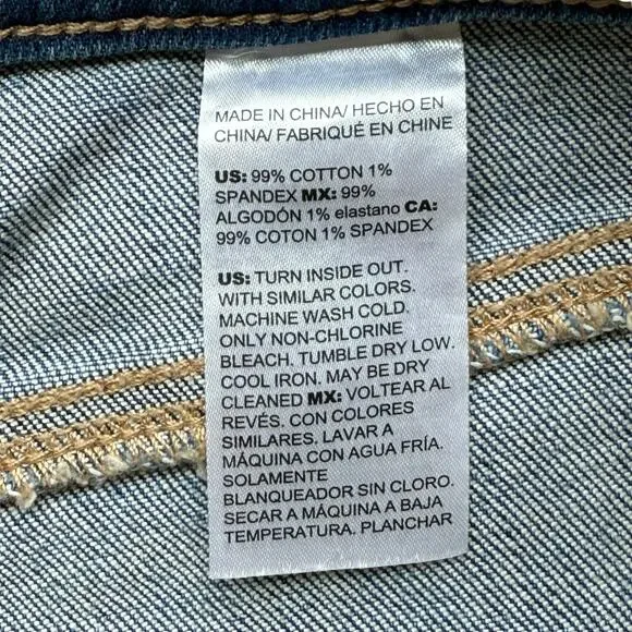 Chico’s High Rise Distressed Straight Leg Crop Jeans Size 14 - Picture 8 of 10